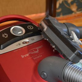 Aspirateur balai avec ou sans fil : quel est le meilleur choix ?